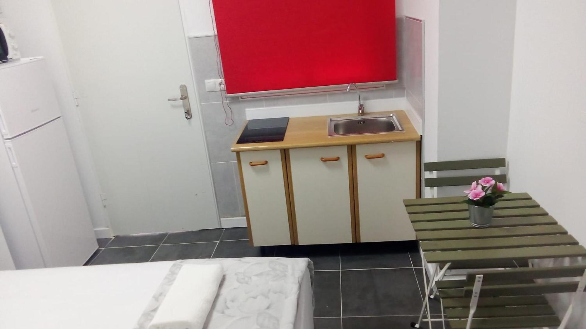 Estudio Encantador Cerca Del Carrefour Rosaleda 1 マラガ エクステリア 写真