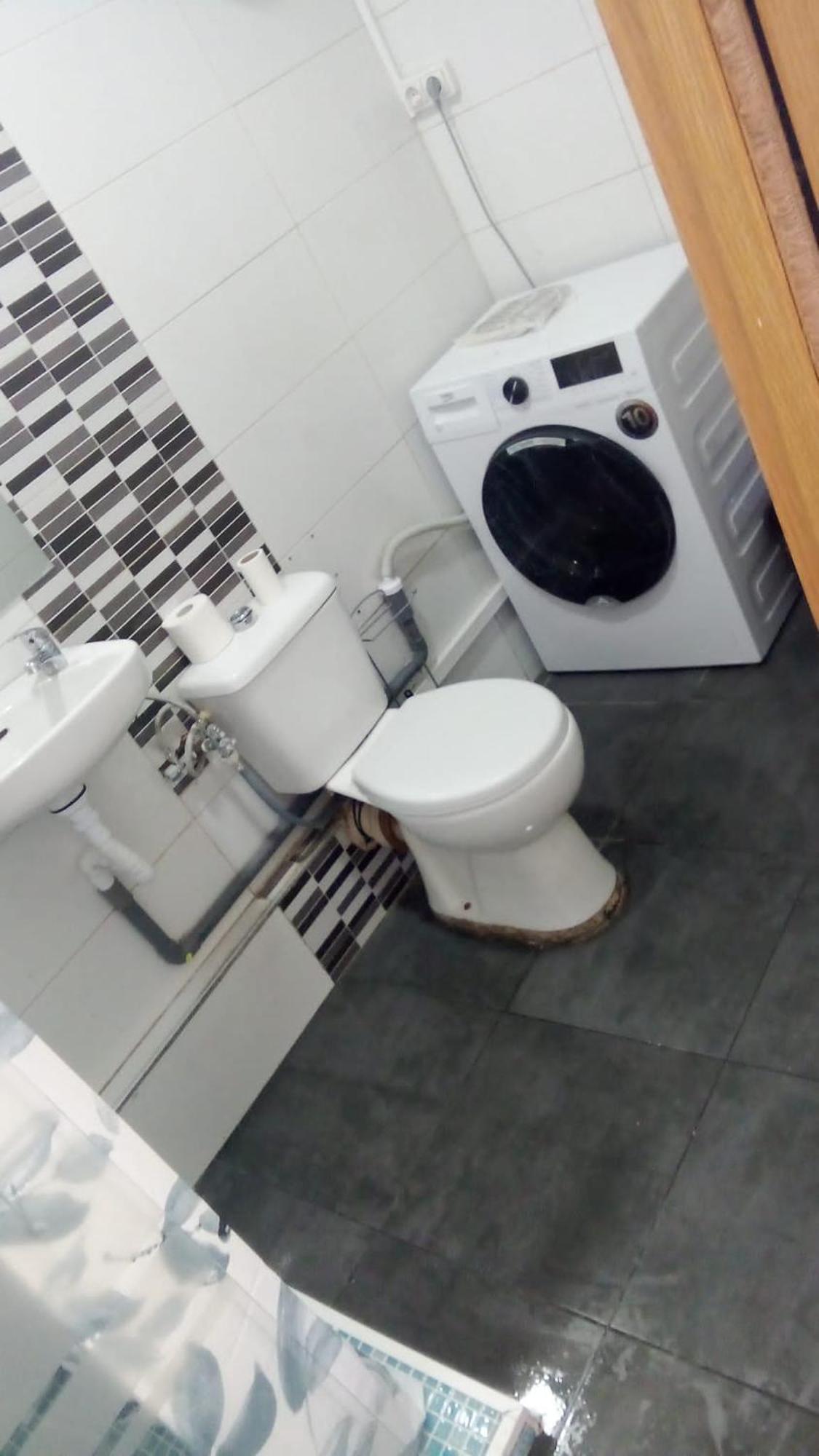 Estudio Encantador Cerca Del Carrefour Rosaleda 1 マラガ エクステリア 写真