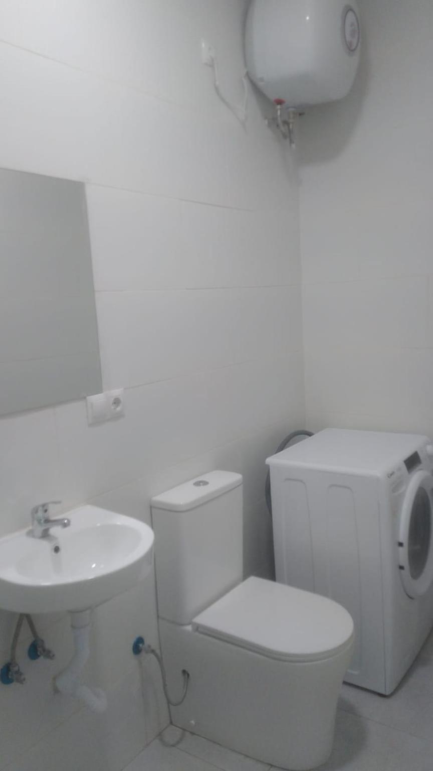 Estudio Encantador Cerca Del Carrefour Rosaleda 1 マラガ エクステリア 写真